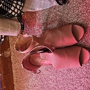 Women's heeled sandals